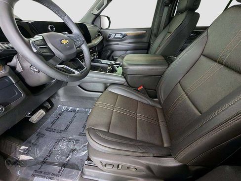 Used 2025 Chevrolet Tahoe High Country AWD/4WD image 24