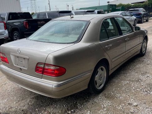 Used 2001 Mercedes-Benz E 320 Sedan image 2