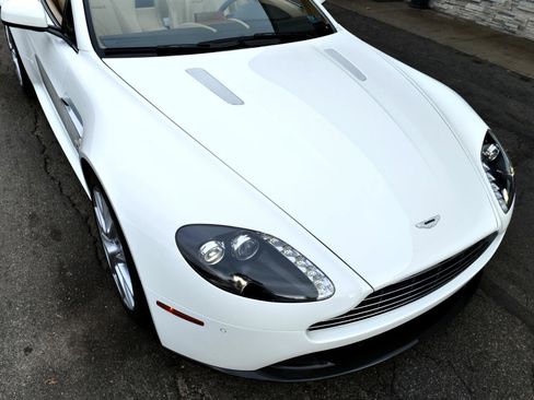 Used 2015 Aston Martin V8 Vantage S image 71