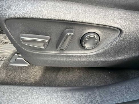 Used 2026 Toyota Highlander XLE AWD/4WD image 17