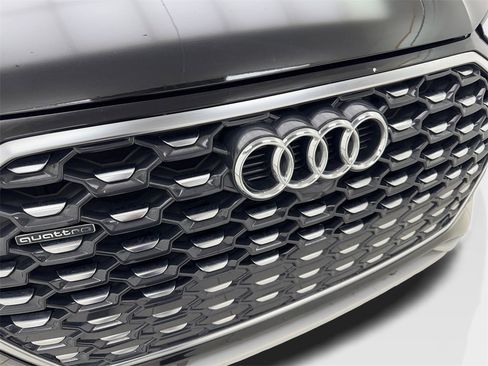 Used 2023 Audi Q5 2.0T Premium image 26