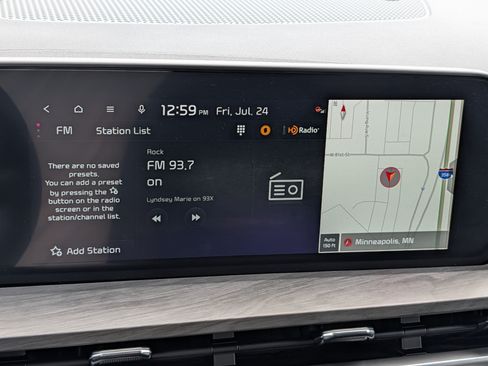 Certified 2025 Kia Telluride AWD image 22