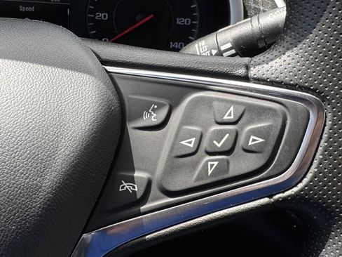 Used 2023 Chevrolet Malibu LT FWD image 17