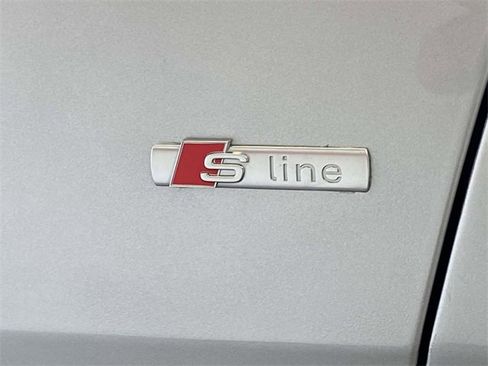 Used 2024 Audi A6 Premium Plus image 9