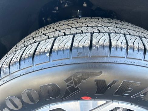 New 2027 Ford Expedition Max Active RWD image 28