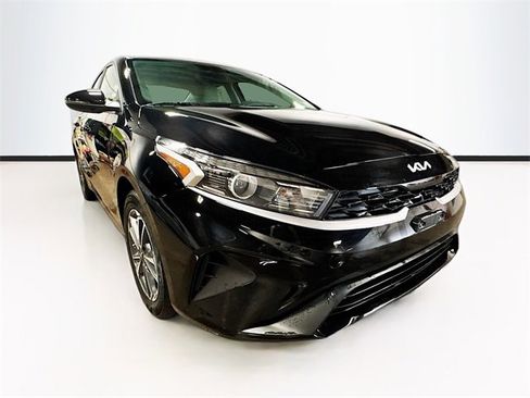 Used 2023 Kia Forte LXS w/ LXS Technology Package image 1