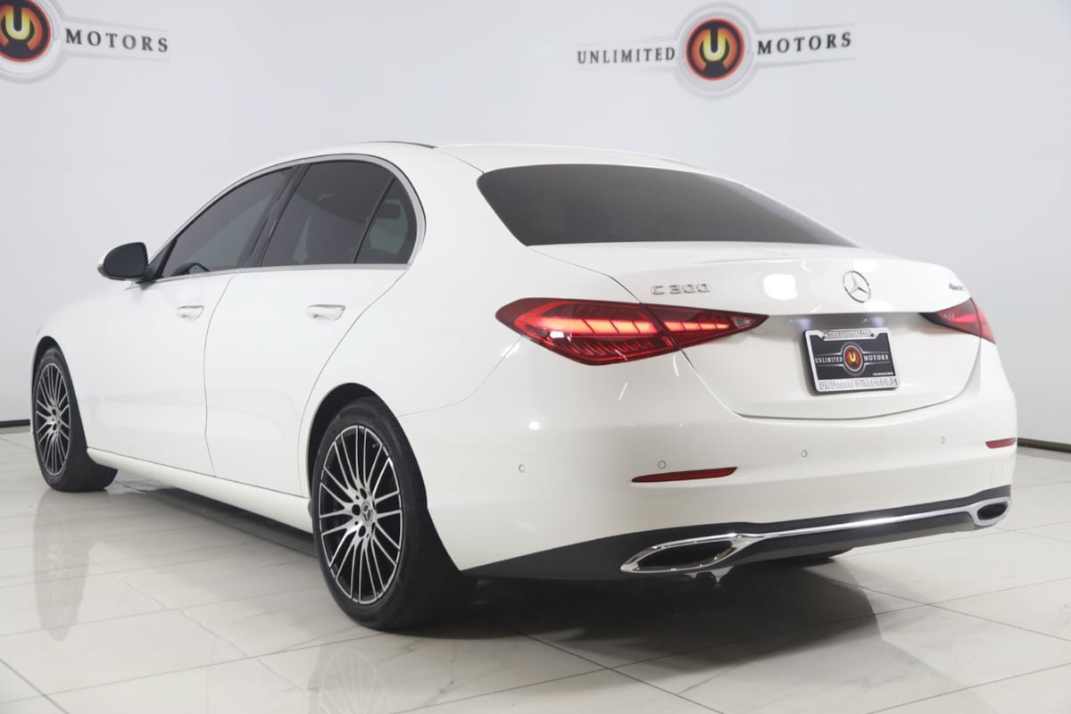Used 2024 Mercedes-Benz C 300 4MATIC Sedan image 4