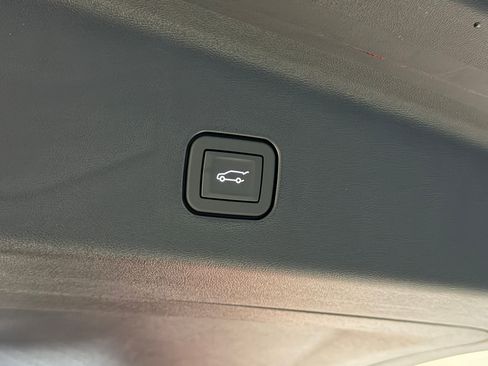 New 2026 Cadillac Vistiq Sport image 46