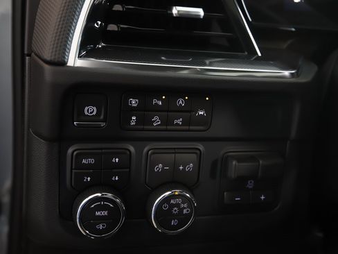 New 2026 Chevrolet Suburban RST w/ RST Capability Package image 17