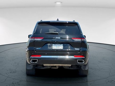 Certified 2022 Jeep Grand Cherokee Overland w/ MOPAR Finishing Package AWD/4WD image 7