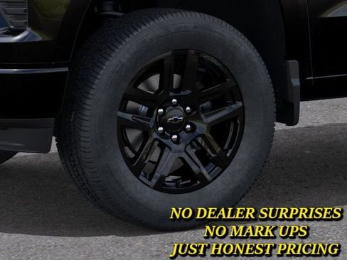 New 2026 Chevrolet Silverado 1500 Custom w/ LPO, Dark Essentials Package RWD image 9
