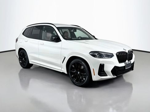 Used 2023 BMW X3 M40i w/ Shadowloine Package AWD/4WD image 3