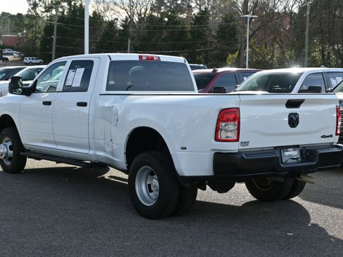 Used 2024 RAM 3500 Tradesman image 11