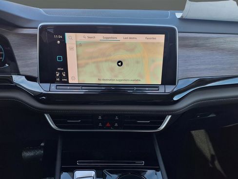 New 2026 Volkswagen Atlas SEL image 17