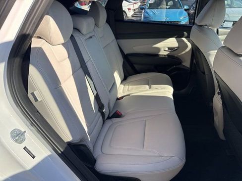 Used 2025 Hyundai Tucson Limited image 10