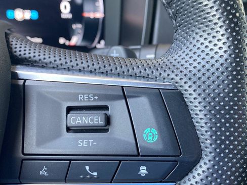 Used 2023 Mitsubishi Outlander SE Black Edition AWD/4WD image 38