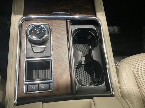 Used 2019 Ford Expedition Platinum RWD image 22