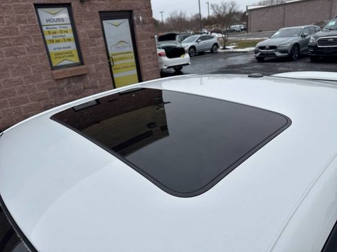 Used 2011 Dodge Charger R/T image 30