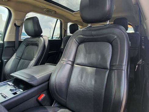 Used 2020 Lincoln Aviator Reserve w/ Equipment Group 201A AWD/4WD image 14