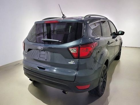 Used 2019 Ford Escape SE image 18