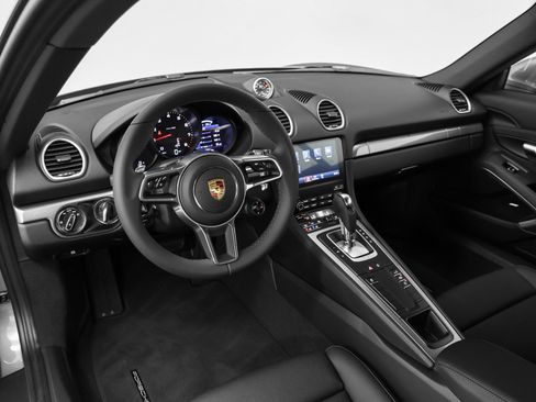 Certified 2025 Porsche 718 Cayman image 4