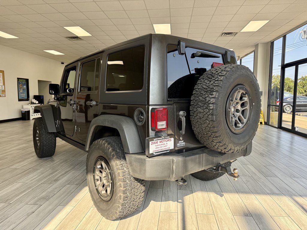 Used 2017 Jeep Wrangler Unlimited Rubicon w/ Connectivity Group AWD/4WD image 7