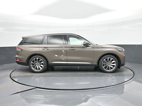 New 2026 Lincoln Aviator Reserve image 16