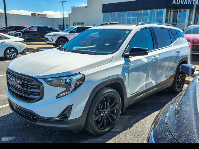 Used 2019 GMC Terrain SLT w/ Preferred Package AWD/4WD image 3