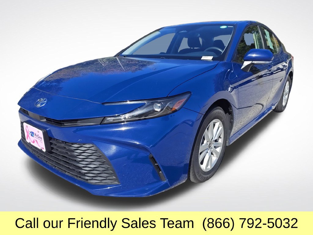 Certified 2025 Toyota Camry LE FWD image 1