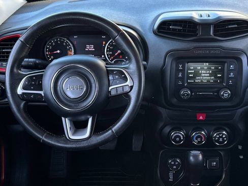 Used 2016 Jeep Renegade Trailhawk AWD/4WD image 14