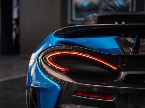 Used 2020 McLaren 600LT Spider RWD image 6