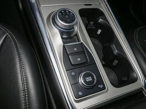 Used 2023 Ford Explorer XLT w/ Equipment Group 202A AWD/4WD image 27