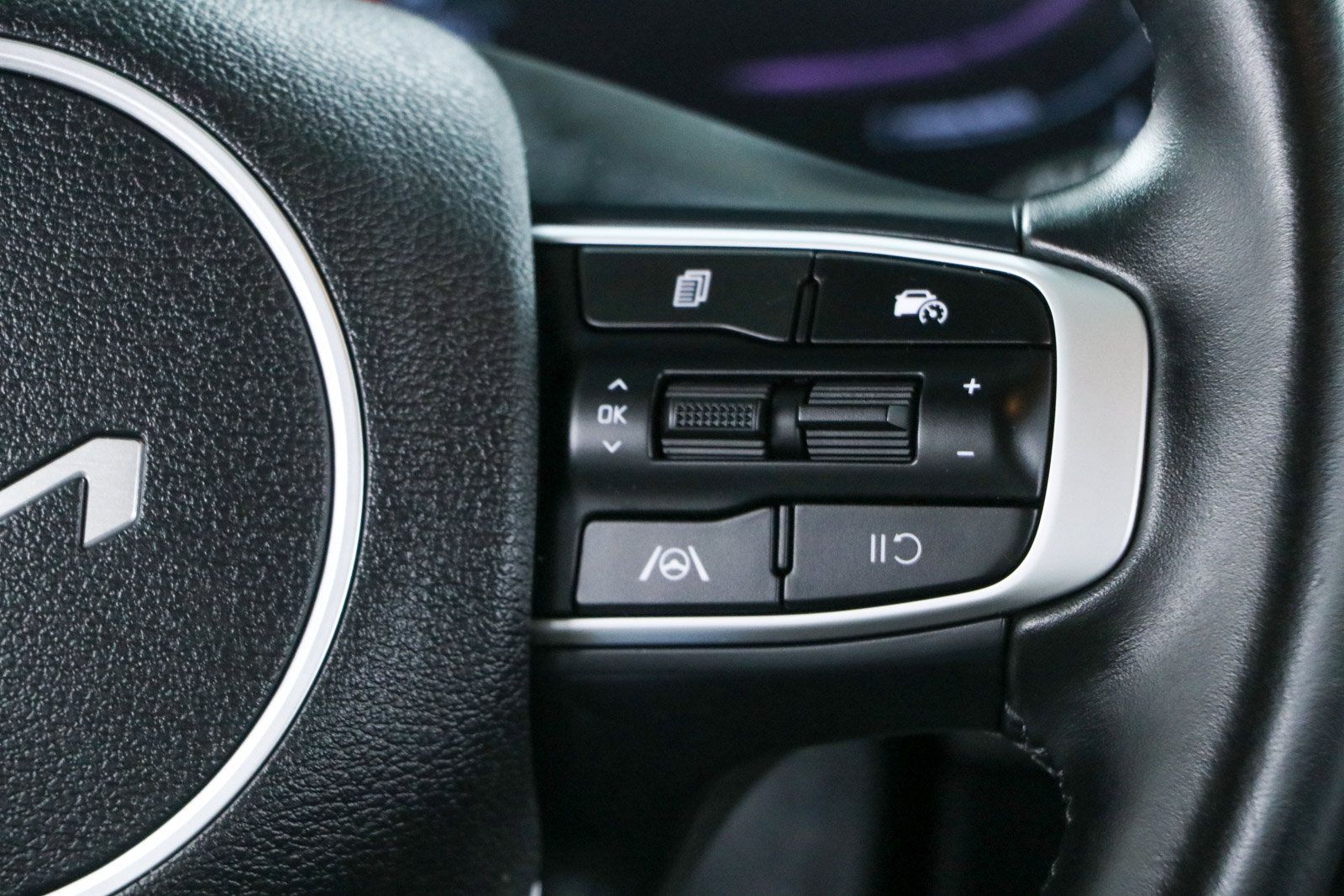Used 2024 Kia Sportage EX AWD/4WD image 14