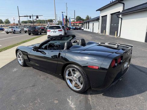 Used 2007 Chevrolet Corvette Convertible w/ Preferred Equipment Group RWD image 3
