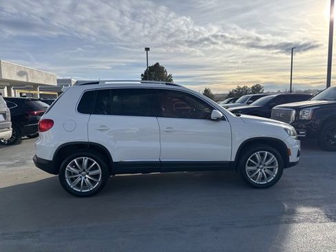 Used 2013 Volkswagen Tiguan SE image 6