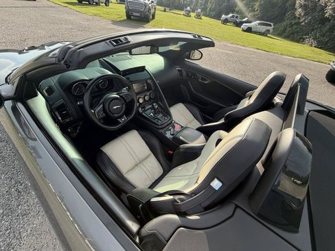 Used 2016 Jaguar F-TYPE R AWD/4WD image 7