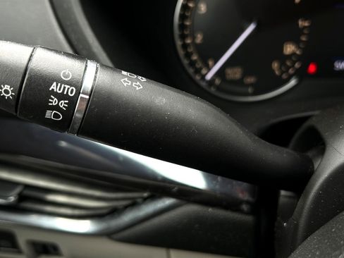 Used 2019 Cadillac XT4 Luxury image 21