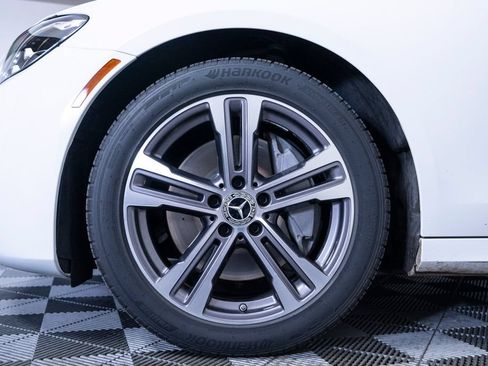 Used 2022 Mercedes-Benz E 350 4MATIC Sedan image 11