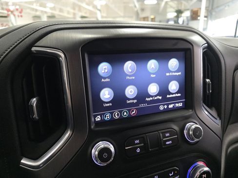 Used 2022 GMC Sierra 3500 Denali w/ Denali Ultimate Package image 18