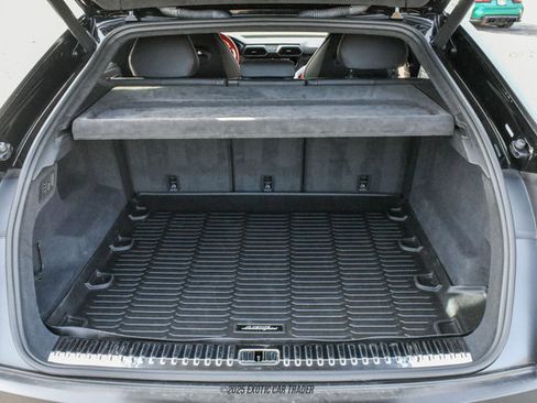 Used 2020 Lamborghini Urus image 51