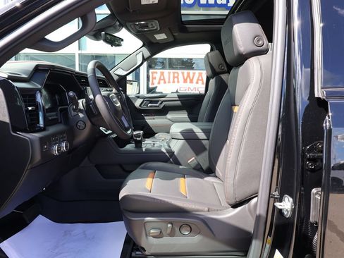 New 2026 GMC Sierra 1500 AT4 w/ AT4 Premium Package AWD/4WD image 15