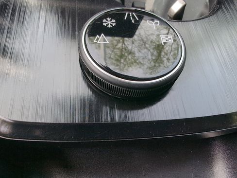 Used 2024 Nissan Rogue SV image 37