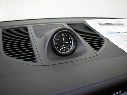 New 2026 Porsche Macan S image 28