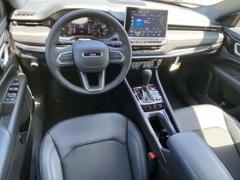 New 2026 Jeep Compass Latitude AWD/4WD image 40