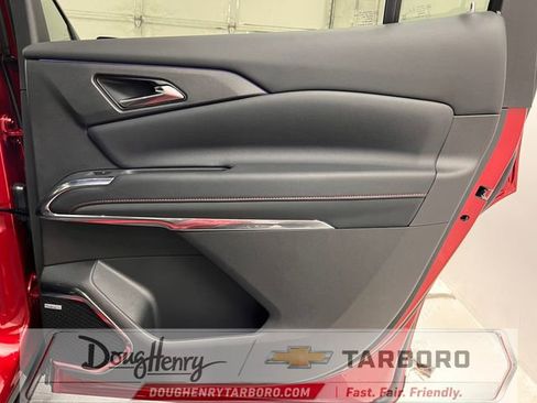 New 2026 Chevrolet Traverse RS w/ LPO, Floor Liner Package FWD image 38