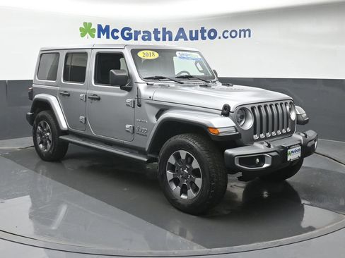 Used 2018 Jeep Wrangler Unlimited Sahara AWD/4WD image 2