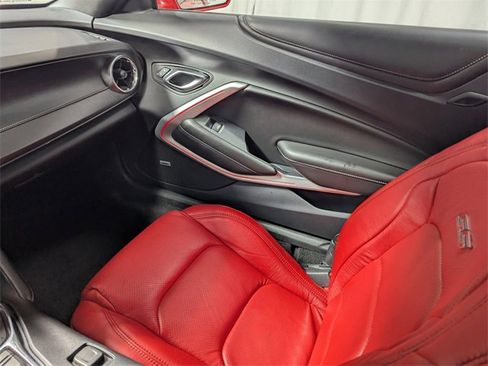 Used 2020 Chevrolet Camaro SS image 8