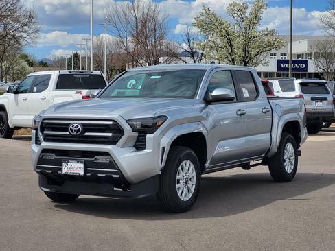 New 2026 Toyota Tacoma SR5 AWD/4WD image 4