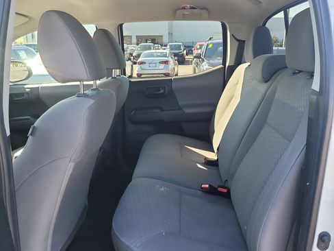 Used 2022 Toyota Tacoma SR image 14