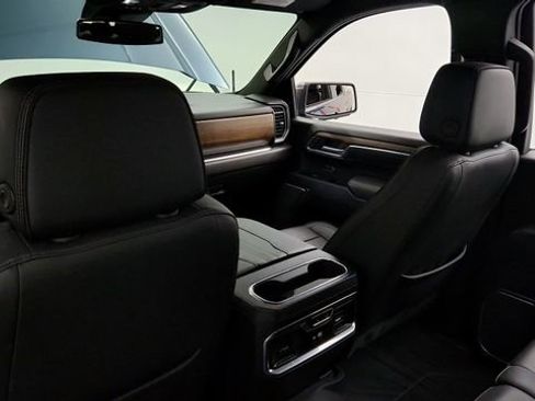 Used 2023 Chevrolet Silverado 1500 High Country w/ Z71 Off-Road Package image 17